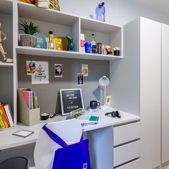 Bronze En Suite - Image 2